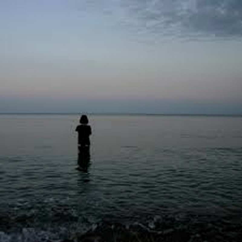 Открытка в воде  девушка  Мұңайма 