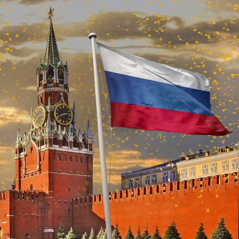 Открытка Кремлевская башня  С днем России   Ресей күні құтты болсын 