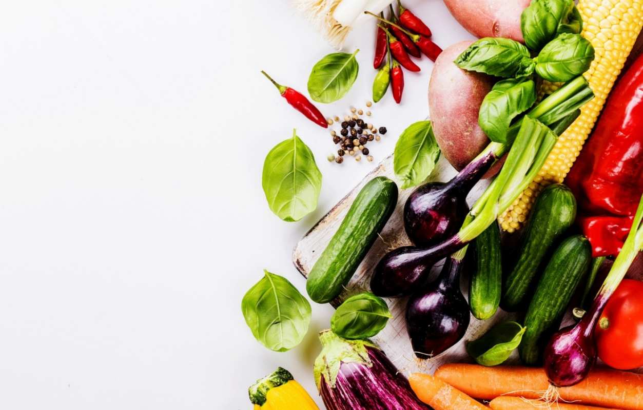 Открытка свежие овощи  день вегана  Вегетариандық күн құтты болсын 