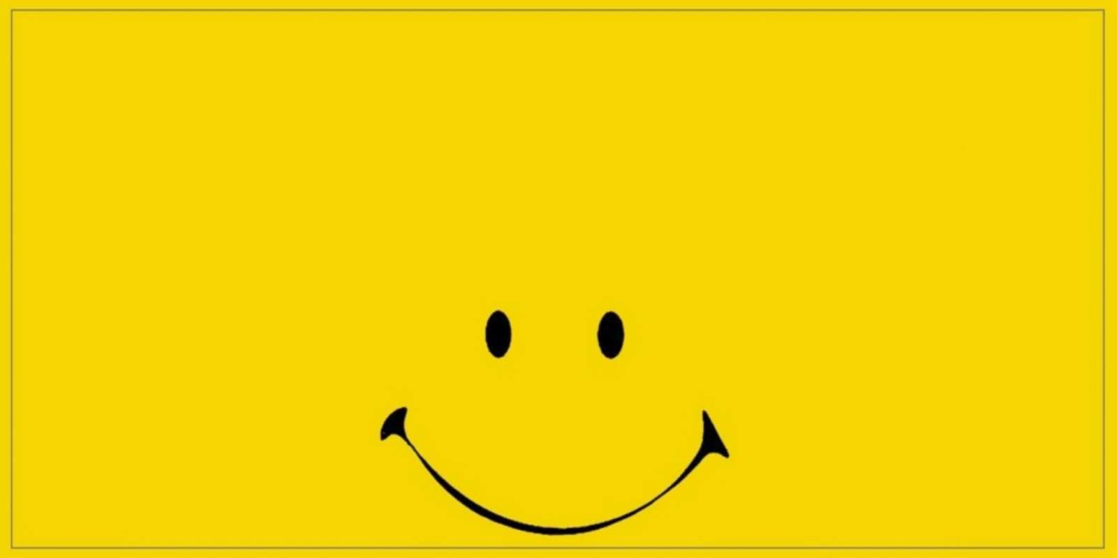 Открытка Позитивная желтая открытка с приветом смайл Сәлем 