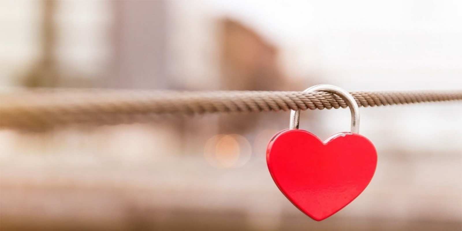 Открытка сердечко на замочке верность и любовь Мен сені сүйемін 