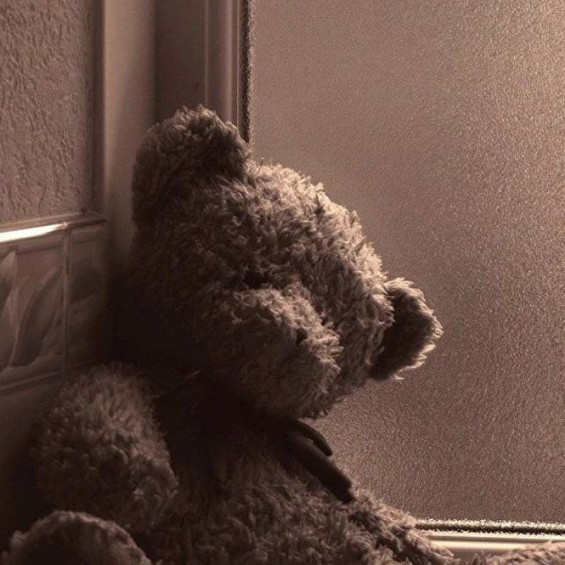 Открытка старый плюшевый медведь  стекол рефленое  Мұңайма 