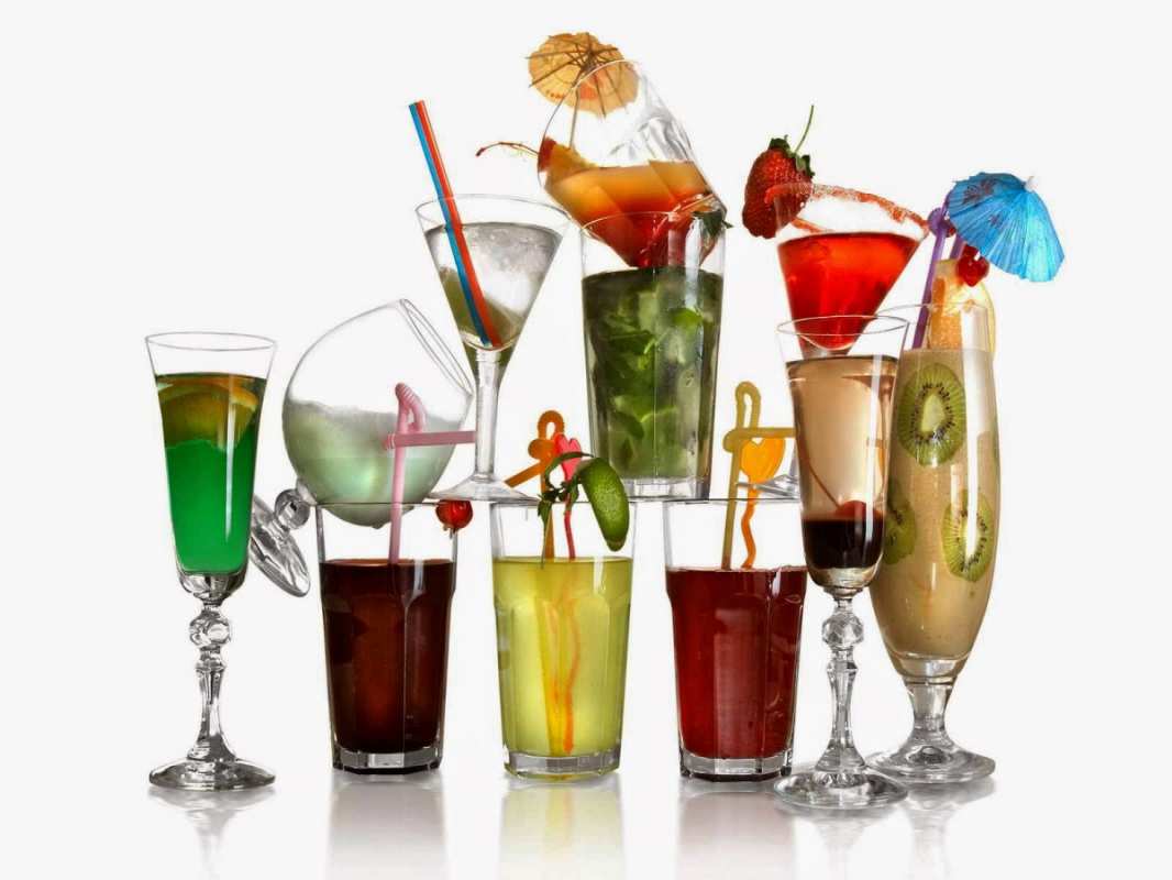 Открытка разные коктейли  с днем бармена  бармен күні құтты болсын 